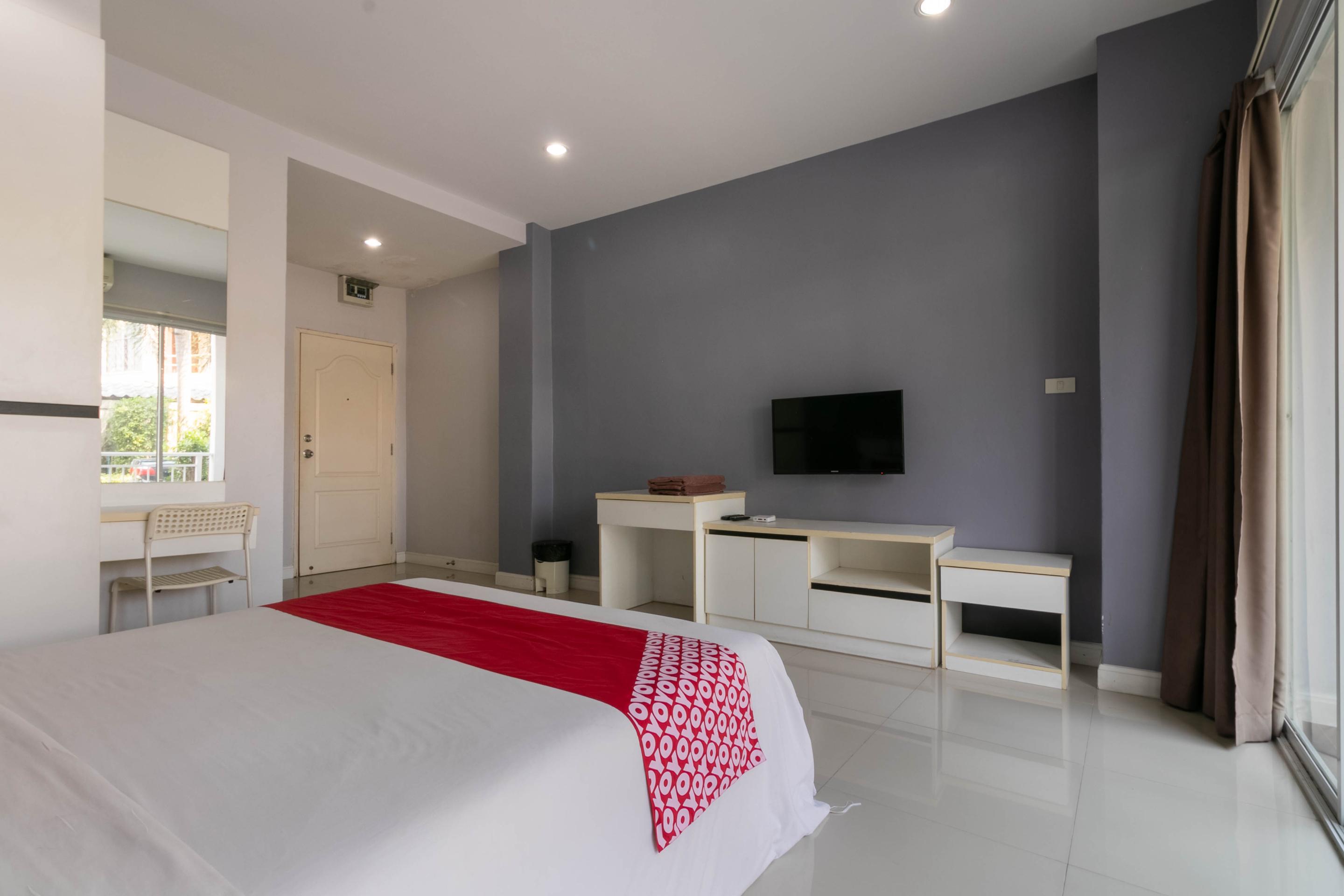 Oyo 75389 Pandora House Hotel Pattaja Kültér fotó