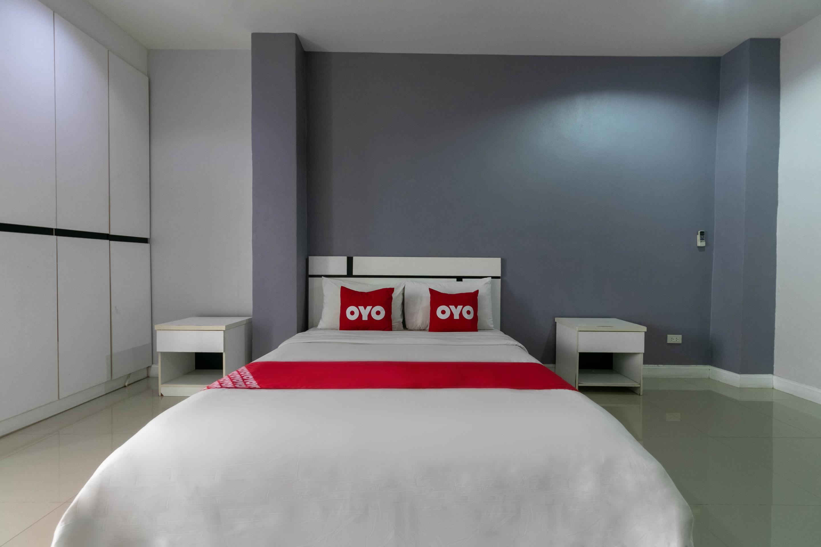 Oyo 75389 Pandora House Hotel Pattaja Kültér fotó
