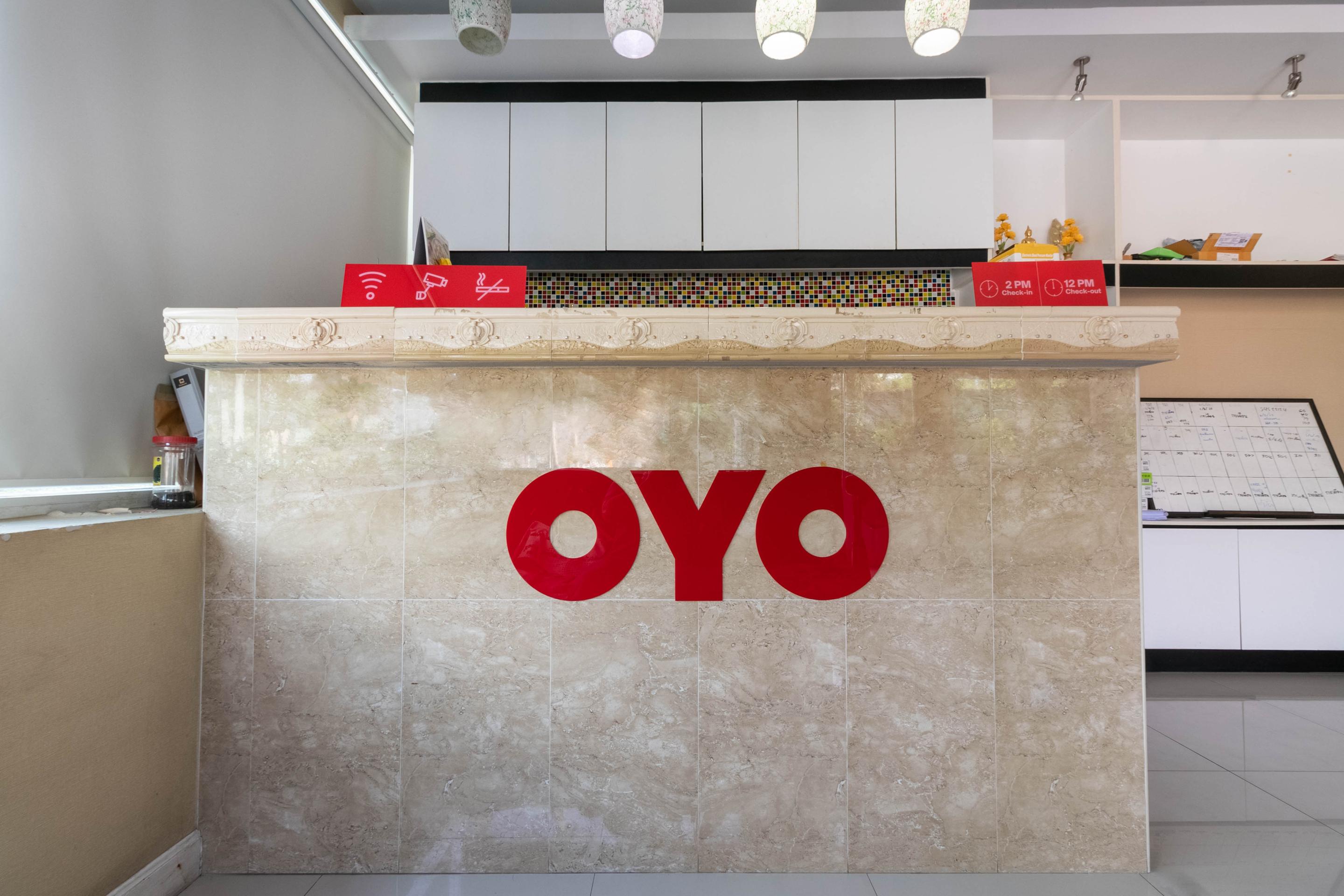 Oyo 75389 Pandora House Hotel Pattaja Kültér fotó
