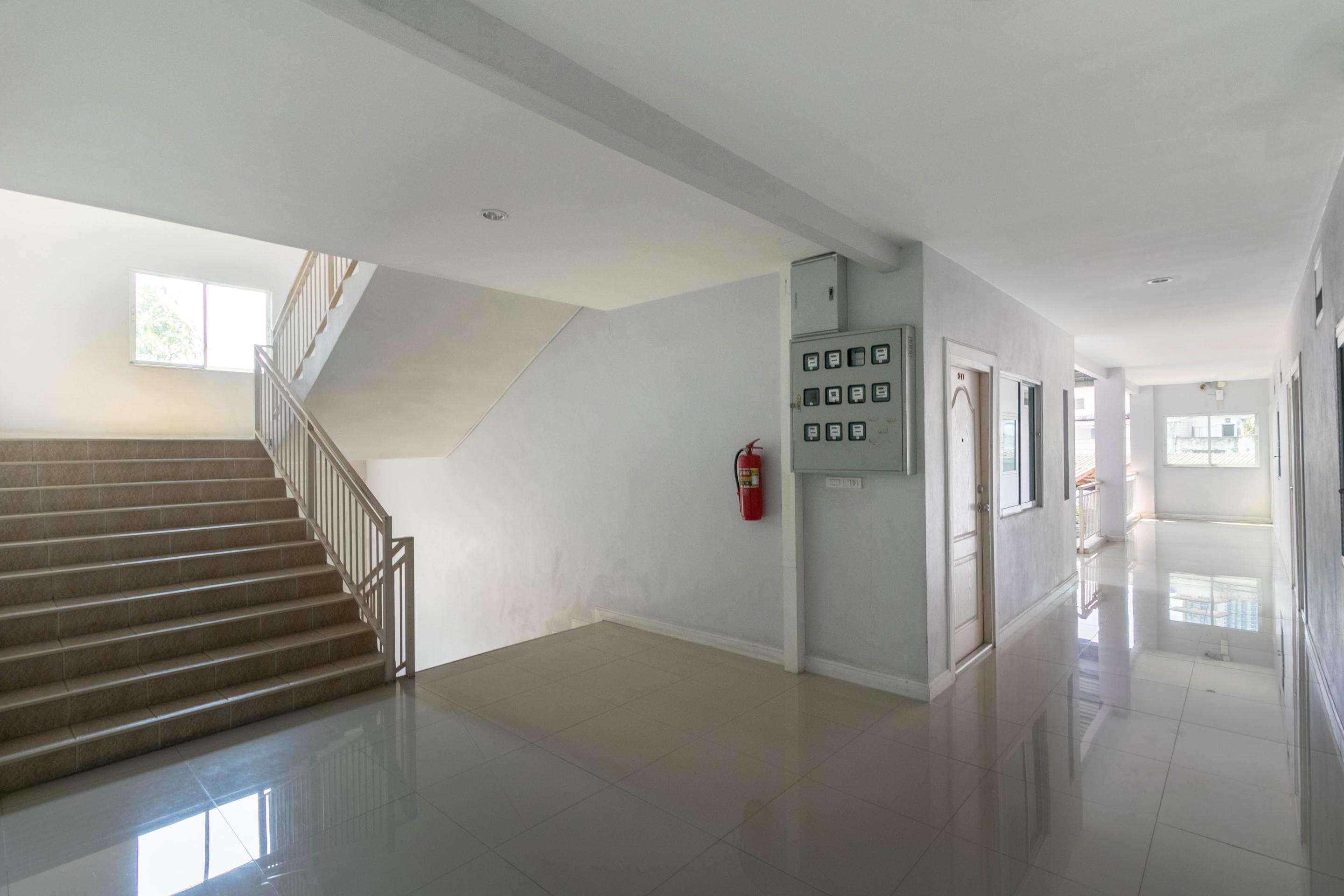 Oyo 75389 Pandora House Hotel Pattaja Kültér fotó