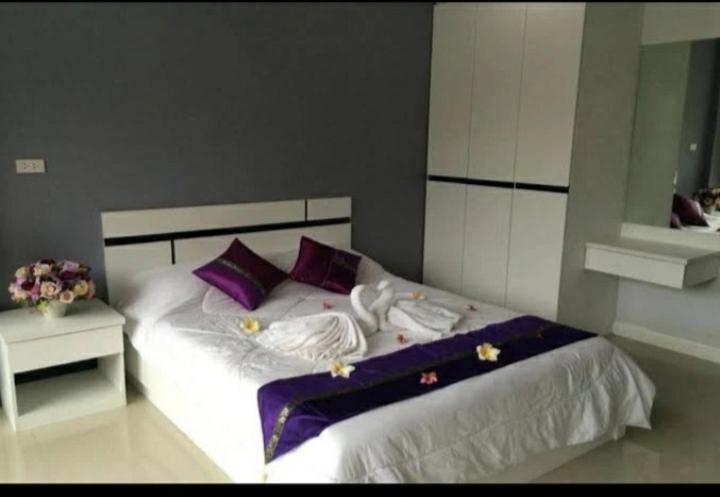 Oyo 75389 Pandora House Hotel Pattaja Kültér fotó