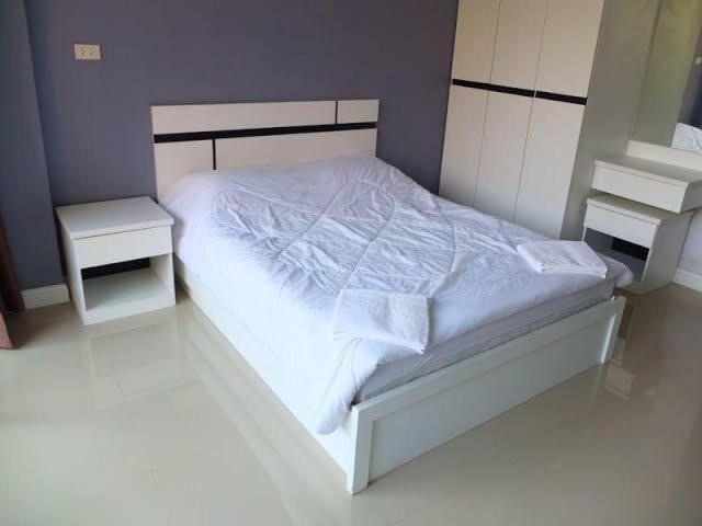 Oyo 75389 Pandora House Hotel Pattaja Kültér fotó